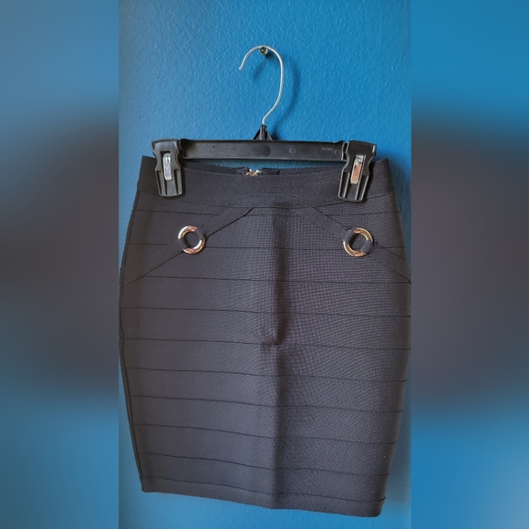 Bebe Grace Demin Look Skirt - Picture 4 of 7